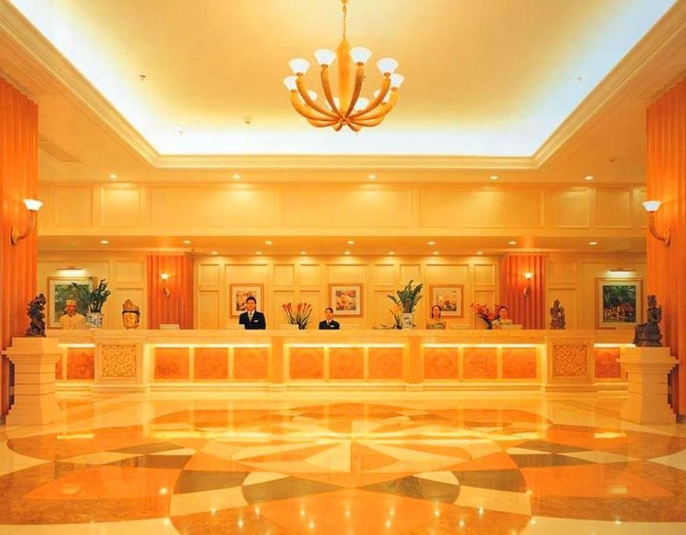 Clifford Golden Lake Hotel Foshan Exteriör bild