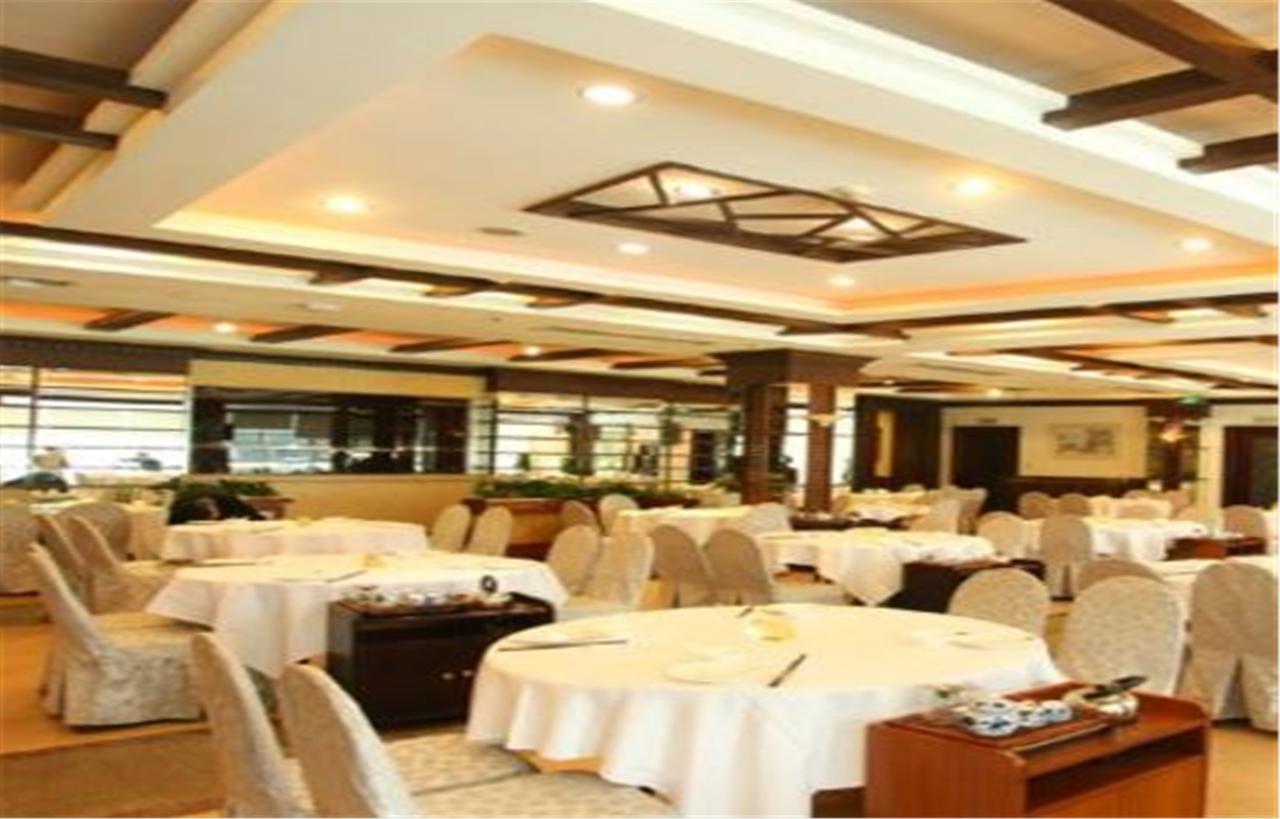 Clifford Golden Lake Hotel Foshan Exteriör bild